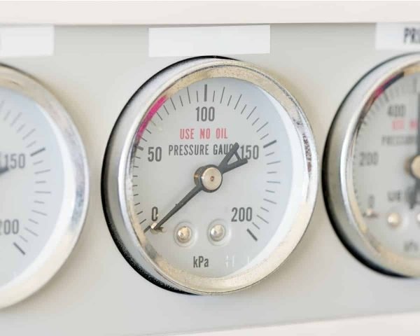 what are the similarities and differences between gas chromatography and distillation